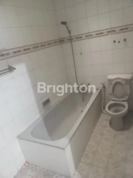 image DISEWAKAN RUMAH BATUNUNGGAL PERMAI (6)