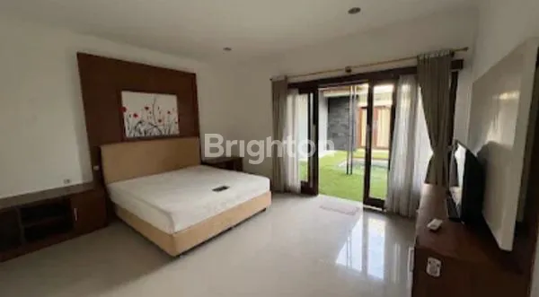 image VILLA STRATEGIS DI JL DEWI SRI, SIAP HUNI (5)