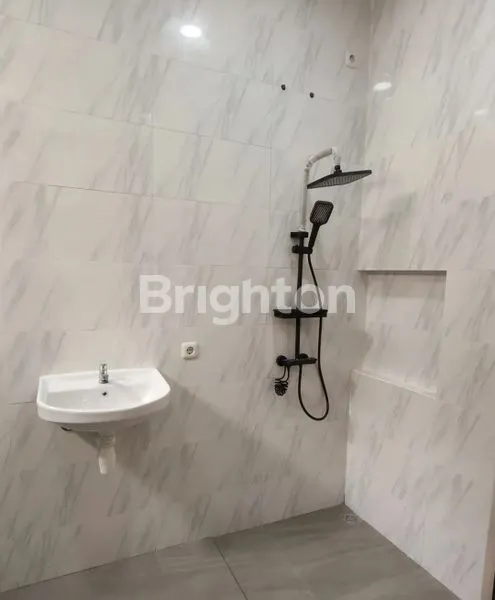 image RUMAH BARU 2 LANTAI PANTAI MENTARI, KENJERAN, SURABAYA TIMUR.\N DEKAT RAYA KENJERAN - PAKUWON CITY - MERR - BABATAN PANTAI - GADING PANTAI, DLL. (5)