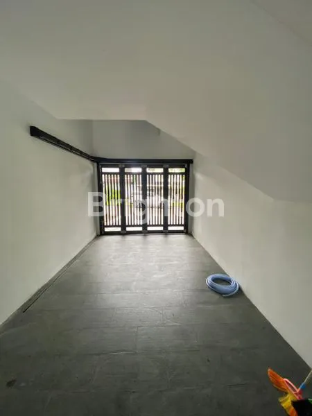 image RUMAH BARU ADA KOLAM RENANG DI ATMOSPHERE SENTUL CITY (5)