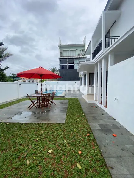 image RUMAH BARU ADA KOLAM RENANG DI ATMOSPHERE SENTUL CITY (7)
