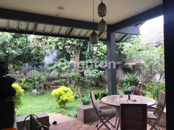 image DIJUAL RUMAH LAHAN LUAS LIMO DEPOK (7)