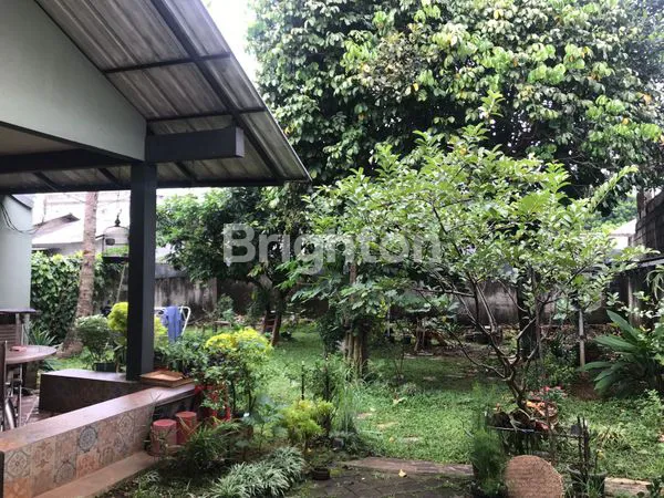 image DIJUAL RUMAH LAHAN LUAS LIMO DEPOK (5)