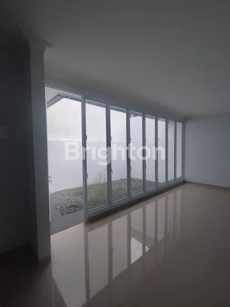 image RUMAH 2 LANTAI SIAP HUNI LT=144 LB=200 CLUSTER KOTA WISATA CIBUBUR (4)