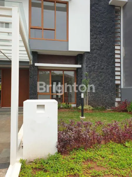 image RUMAH EAST TERRACE 2 LANTAI METLAND DEKAT GREENLAKE STRATEGIS DEKAT PINTU TOL KARANG TENGAH (8)