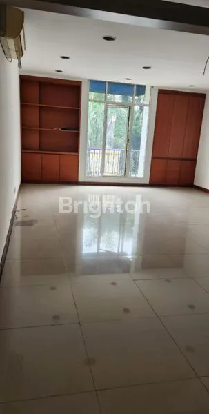 image DI SEWAKAN RUKO 3,5 LANTAI DI JAKARTA SELATAM DEKAT MRT LEBAK BULUS (7)