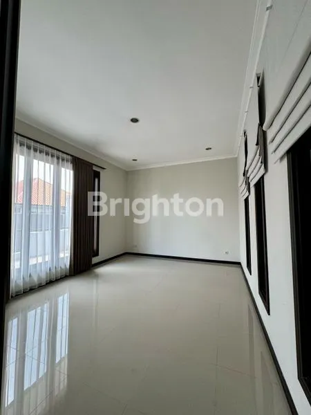 image DISEWAKAN RUMAH GRAHA BLOK U HOOK FULL FURNISHED  (7)