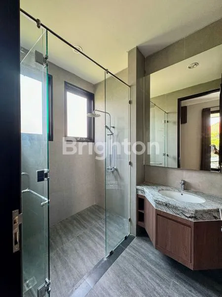 image DISEWAKAN RUMAH GRAHA BLOK U HOOK FULL FURNISHED  (8)