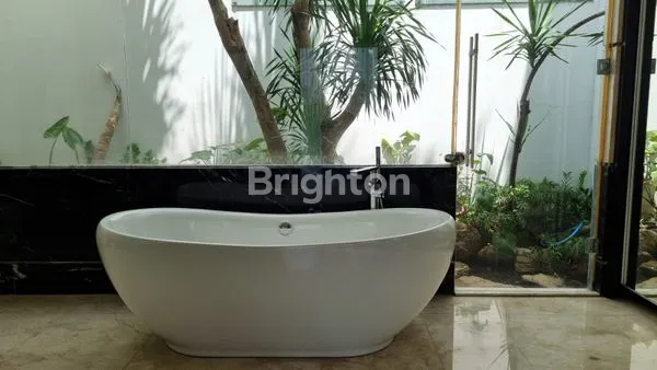 image DISEWAKAN RUMAH BDG GOLF VIEW BLOK N (5)