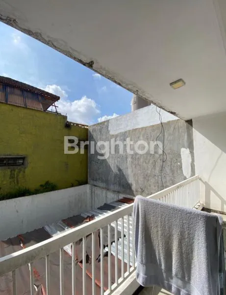 image RUMAH 2 LANTAI SIAP HUNI DI PERUM IKAN PIRANHA BLIMBING KOTA MALANG (8)