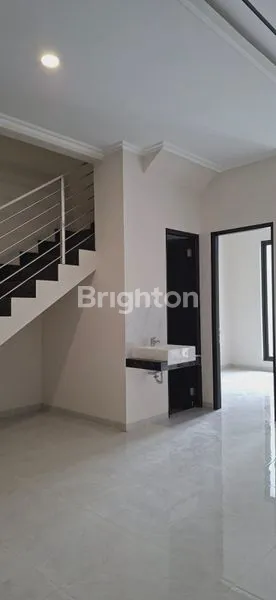 image RUMAH NEW GRESS NGINDEN INTAN TIMUR SURABAYA DEKAT ARAYA JALAN MERR MANYAR INDAH (3)