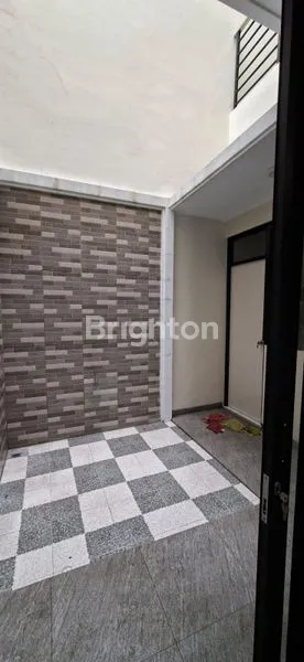 image RUMAH NEW GRESS NGINDEN INTAN TIMUR SURABAYA DEKAT ARAYA JALAN MERR MANYAR INDAH (4)