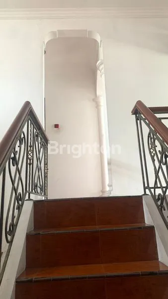 image RUMAH NYAMAN & LUAS DI KOMPLEK ELITE MODERNLAND, TANGERANG (8)