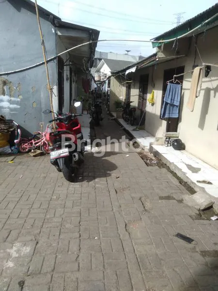 image KONTRAKAN 28 PINTU + TANAH \NLOKASI STRATEGIS DI CIBOGO WETAN, BELAKANG MAL SMS GADING SERPONG (1)