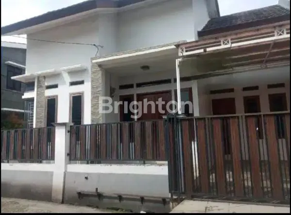 image DIJUAL RUMAH HOEK DI CIPONDOH  TANGERANG (2)