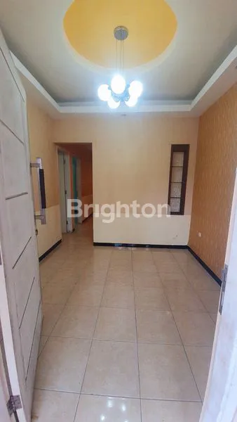 image RUMAH 2 LANTAI DENGAN 3 KAMAR DI SULFAT AGUNG MALANG (3)
