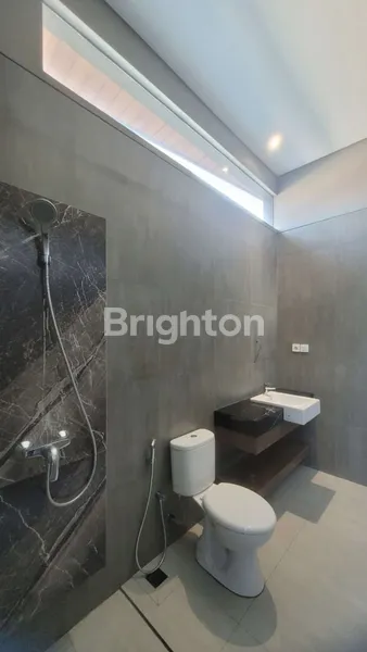 image MANYAR MODERN MINIMALIST 2LT HOOK DEKAT KLAMPIS ARAYA NGINDEN SEMOLOWARU (7)