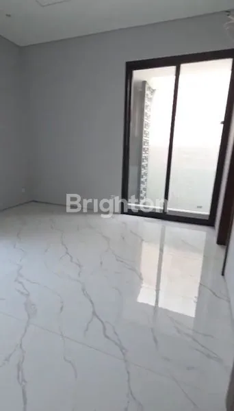 image DIJUAL RUMAH  SIAP HUNI MINIMALIS WOODLAND CITRALAND (2)