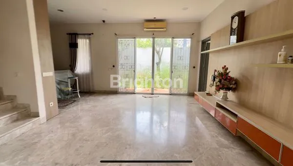 image RUMAH MEWAH DI CLUSTER FRANGIPANI – DE PARK, BSD CITY - SIAP HUNI | TERAWAT\N (2)