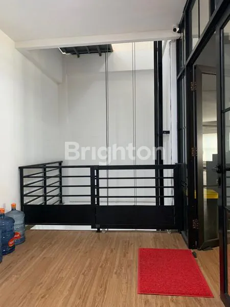 image RUKO GANDENG 4,5 LANTAI FULL RENOVASI LOKASI DI JALAN RAYA, BISA DILEWATI TRONTON / CONTAINER DI TAMAN SARI, JAKARTA BARAT. (5)