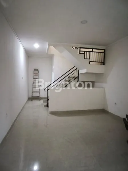 image RUKO 3 LANTAI SIAP PAKAI DI KALIDERES JAKARTA BARAT (4)