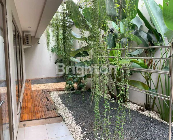 image RUMAH TAMAN TENTU NYAMAN (3)