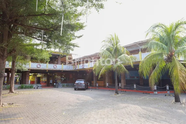 image BANGUNAN KOMERSIAL 2 LANTAI + ROOFTOP DI LOKASI PREMIUM – SHM | LT 1.710 M² | HARGA RP 17 M (1)