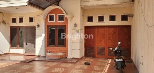 image DISEWAKAN RUMAH BESAR (1)