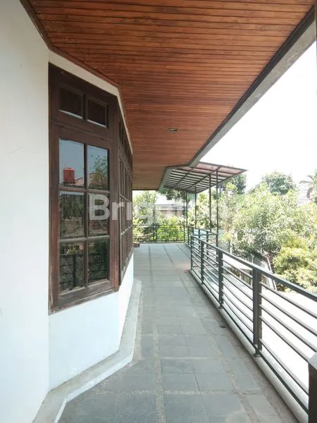 image DIJUAL RUMAH MEWAH DI KAVLING DKI PONDOK KELAPA (4)