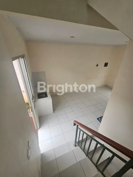 image DIJUAL CEPAT !! RUMAH SIAP HUNI CANTIK RAPI GADING SERPONG  (5)