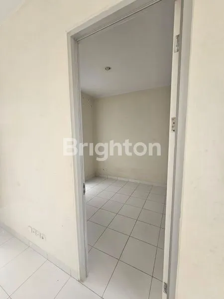 image DIJUAL CEPAT !! RUMAH SIAP HUNI CANTIK RAPI GADING SERPONG  (6)