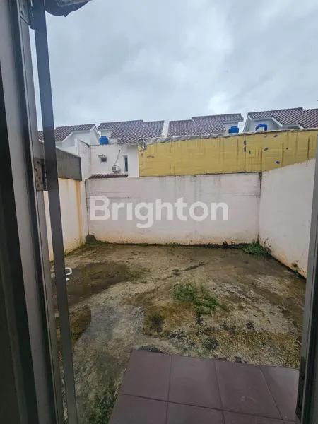 image DIJUAL CEPAT !! RUMAH SIAP HUNI CANTIK RAPI GADING SERPONG  (7)