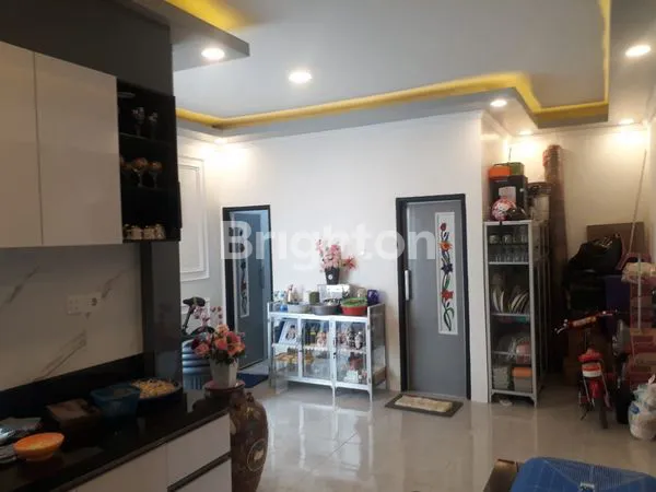 image RUMAH SIAP HUNI NYAMAN AMAN JALAN PARIS II PONTIANAK (5)