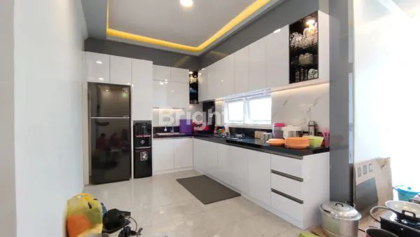 image RUMAH SIAP HUNI NYAMAN AMAN JALAN PARIS II PONTIANAK (6)