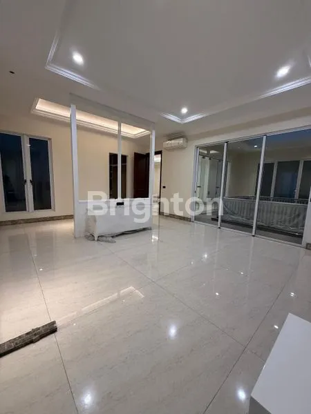 image PREMIUM HOUSE GRAHA FAMILY SURABAYA BARAT SIAP HUNI LUX (2)