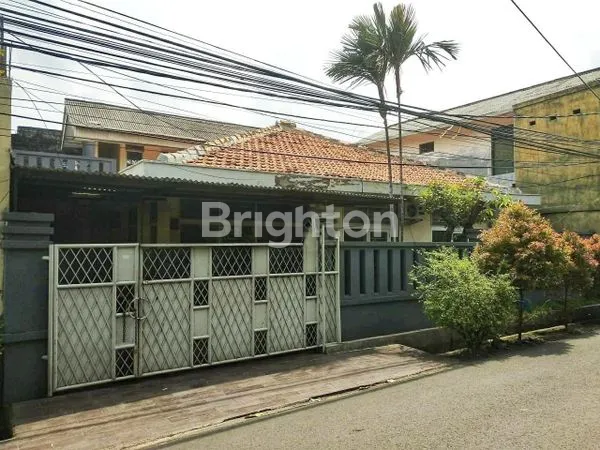 image RUMAH 7 KAMAR DI JALAN PROTOKOL, LT 210M² SIAP HUNI (1)