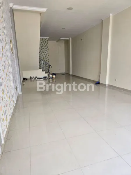 image RUKO STRATEGIS 4 LANTAI DI CBD GREEN LAKE CITY (4)