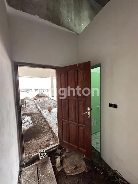 image GUDANG KECIL LUASAN 300 AN DI KRIKILAN GRESIK (4)