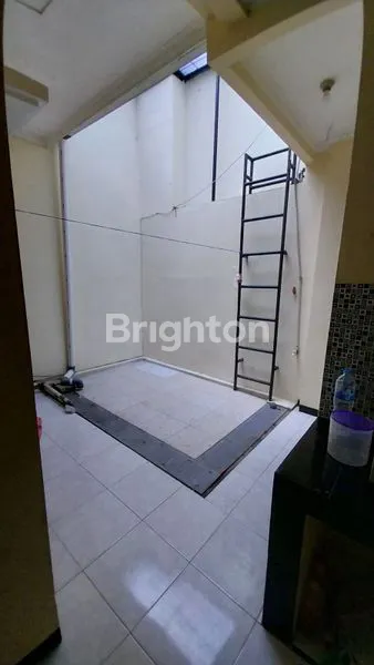 image RUMAH SIAP HUNI LT 90 LB 70 DI BUMI MUTIARA (8)