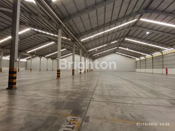 image GUDANG DENGAN LOADINGDOCK DI KAWASAN INDUSTRI DELTA SILICON, CIKARANG (7)