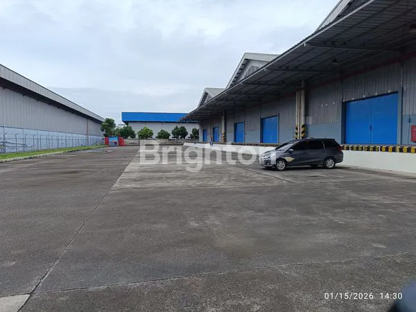 image GUDANG DENGAN LOADINGDOCK DI KAWASAN INDUSTRI DELTA SILICON, CIKARANG (1)