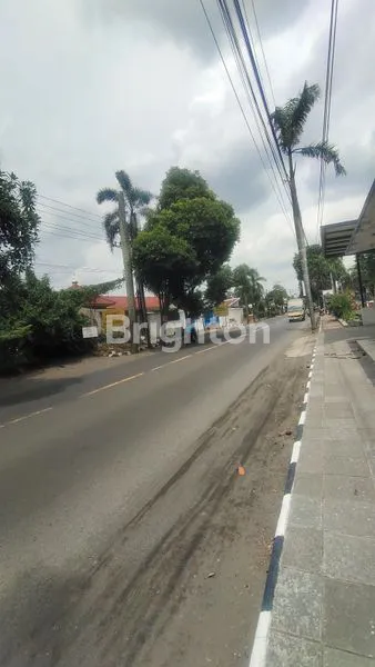 image DIJUAL RUMAH DI JL RAYA KEDIRI ARAH TULUNGAGUNG ,JAWA TIMUR (1)