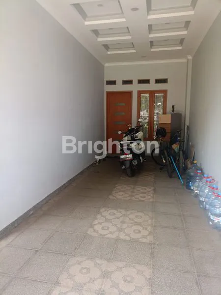 image RUMAH 3 LANTAI DI CILEDUG, LT 90 LB 225 (2)