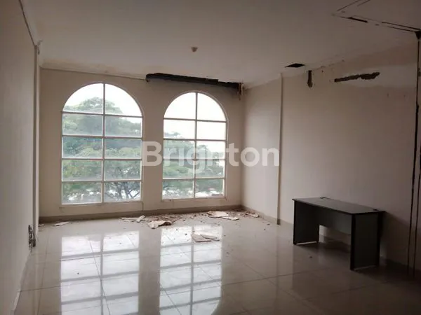 image RUKO 3,5 LANTAI DI GREEN LAKE CITY, SIAP HUNI & STRATEGIS (2)