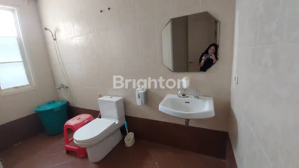 image DISEWAKAN RUMAH MEWAH DI CITRALAND CITY PANJAITAN SAMARINDA (8)