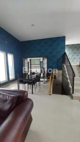 image DISEWAKAN RUMAH MEWAH DI CITRALAND CITY PANJAITAN SAMARINDA (3)