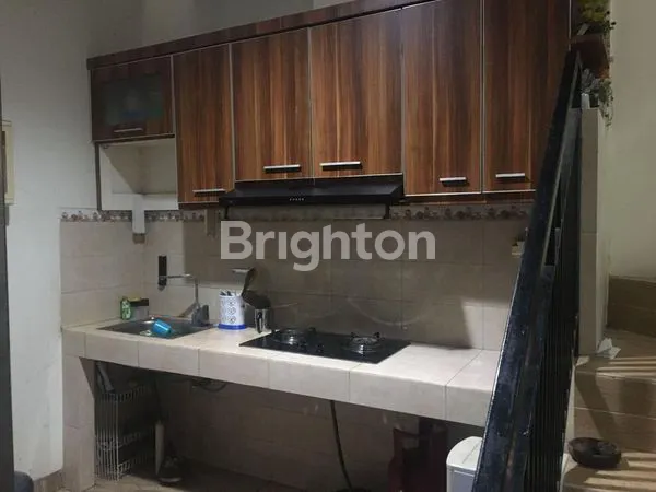 image RUMAH 2 LANTAI SEMI FURNISH SIAP HUNI BEBAS BANJIR DI BUMI MUTIARA (3)