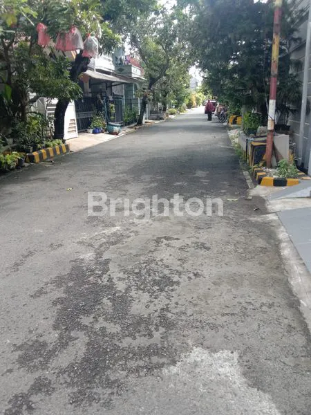 image RUMAH SEMOLO WARU INDAH DEKET MERR ARAYA KLAMPIS WISMA MUKTI NGINDEN INTAN (5)
