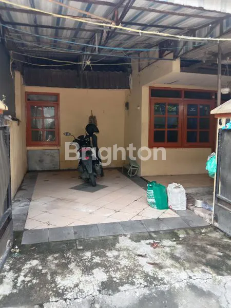 image RUMAH SEMOLO WARU INDAH DEKET MERR ARAYA KLAMPIS WISMA MUKTI NGINDEN INTAN (4)