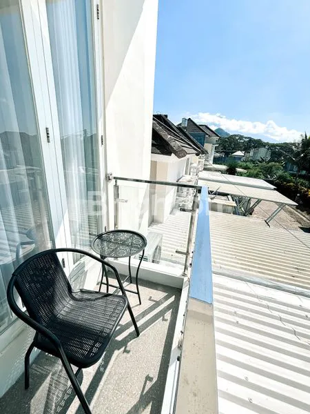 image VILA 2 LANTAI FULL FURNISHED DAN KOLAM RENANG KOTA BATU (6)